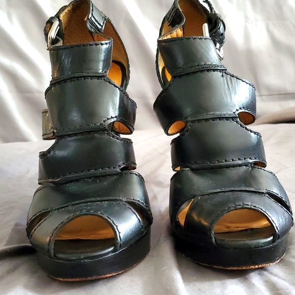 KORS Michael Kors Peep-Toe Heels - Picture 2 of 8